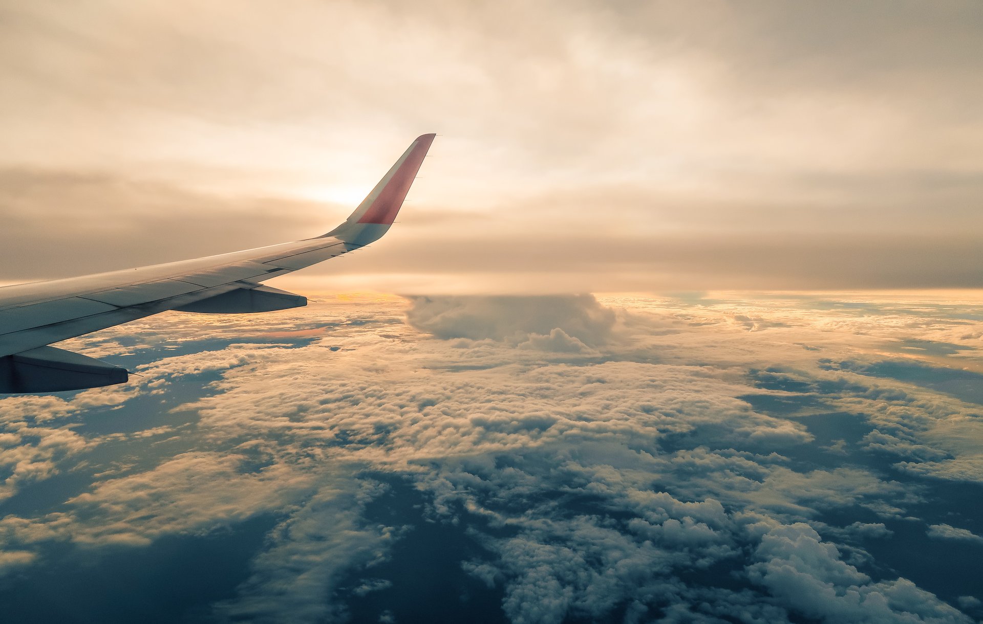 The benefits of flying and travelling can be immense. Therefore, why not doing more and see some hacks to make this done?